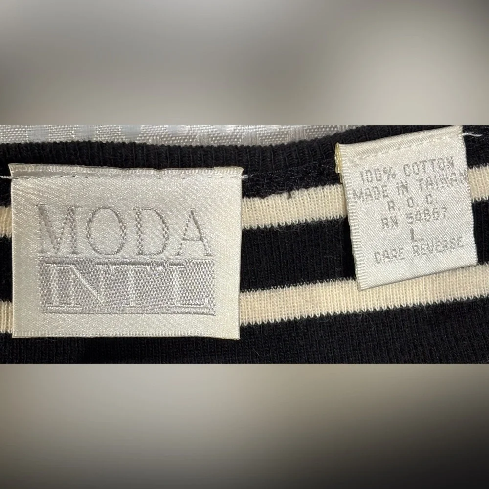 90s / Y2K Moda Intl L Black & White V-neck Striped Button-down Cotton Cardigan - Picture 4 of 5